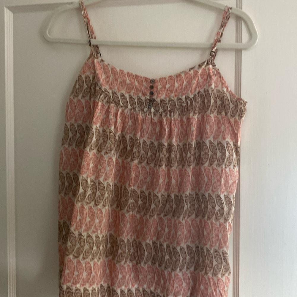 banana republic buttoned printed flowy tank